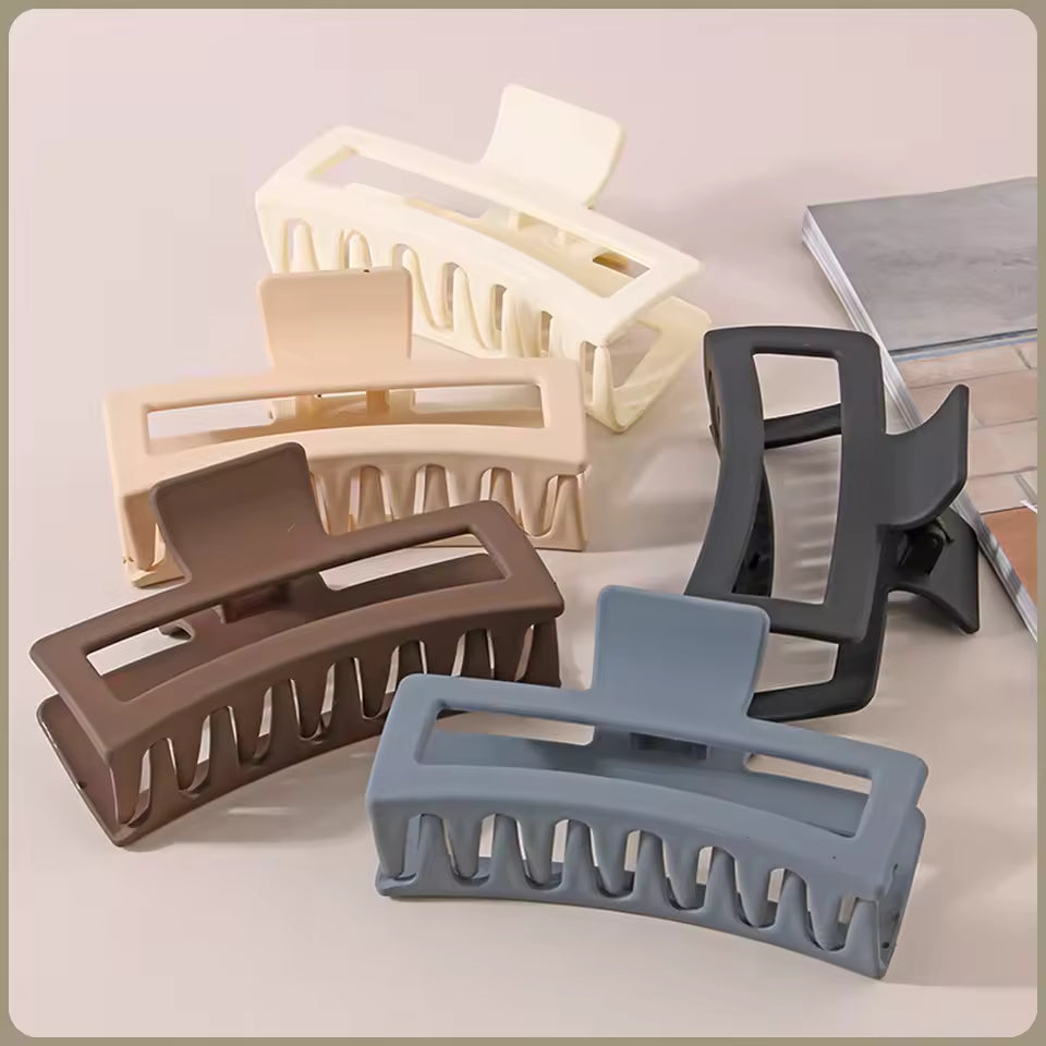 Oversized Shark Hair Clip